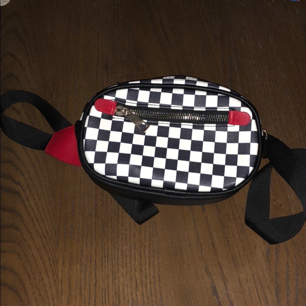 Fashion Nova fanny pack